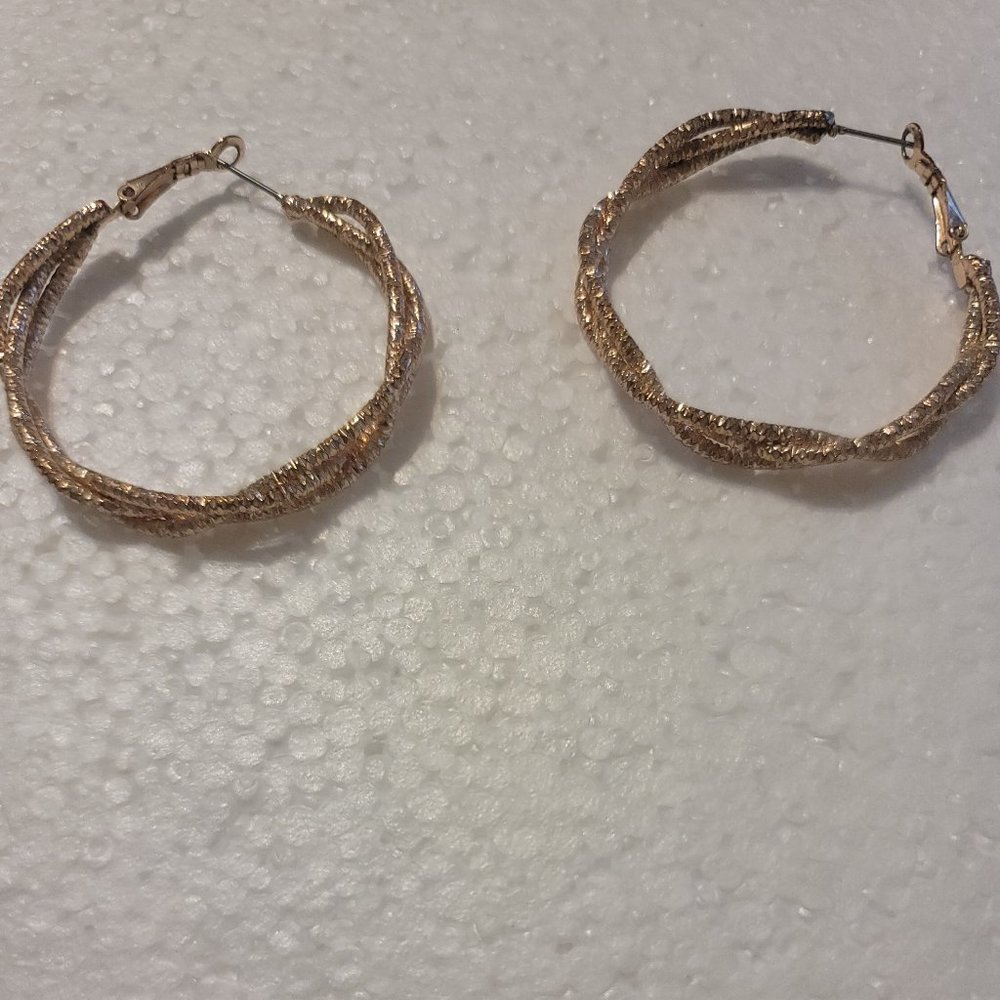 Ear rings